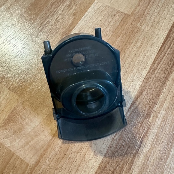 Baby Brezza replacement funnel - Picture 3 of 3